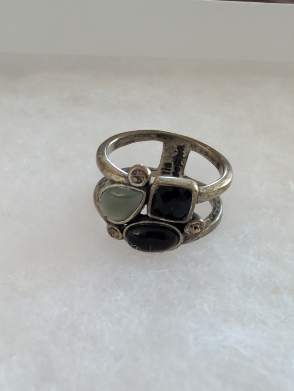 Vintage Gold Tone Stone Ring Trio - Black & Green Stones